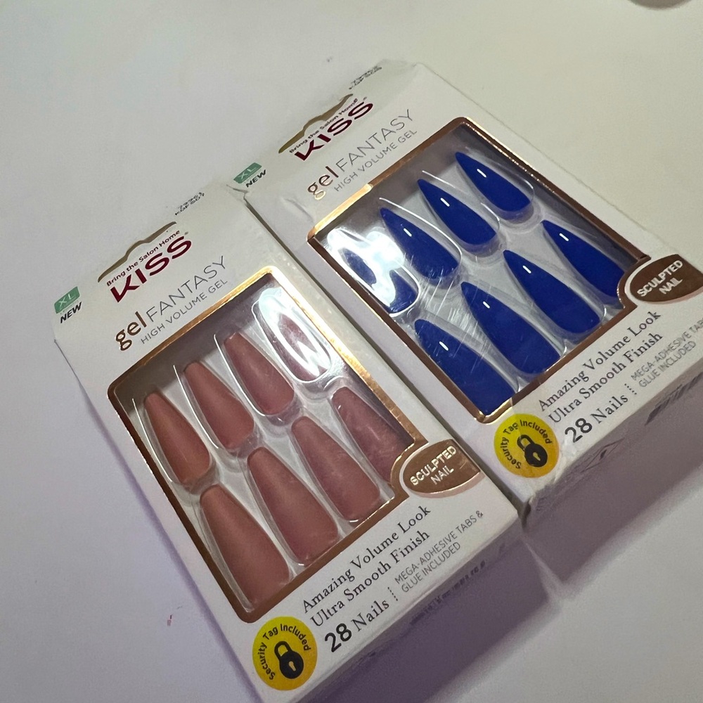 KISS Nails
The simple bundle XL long nails 30$
‼️No Refunds‼️